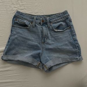 Mid-waist Shorts